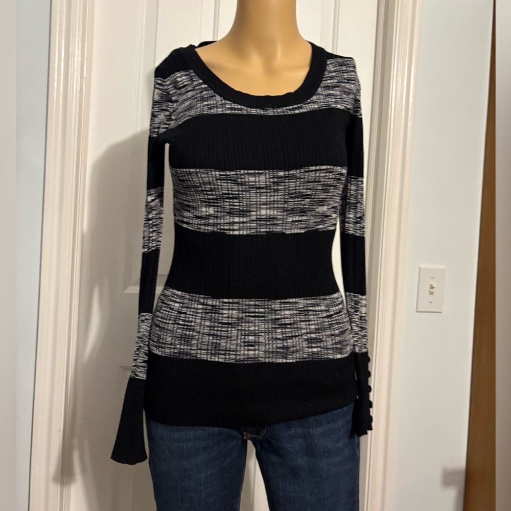 Pink Republic Black and Gray Knit Top